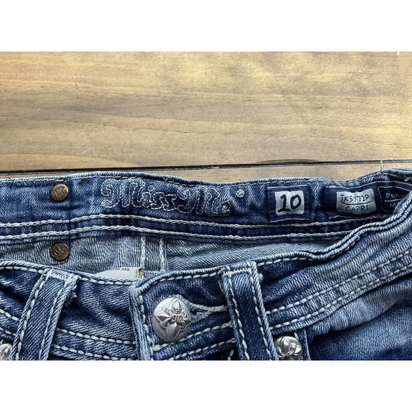 Miss Me Jeans Girls 10 Capri Medium Wash Light Fade JK5772P Cross Stitched - Picture 4 of 12